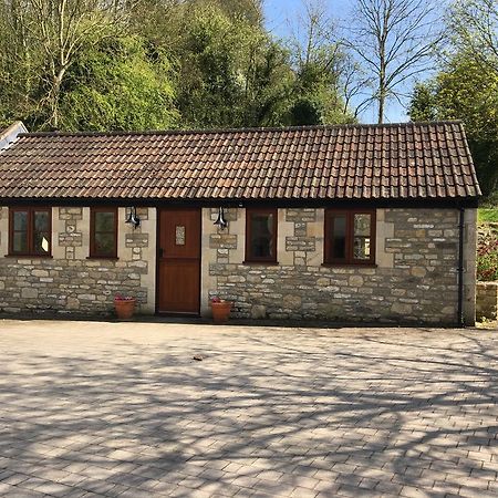 The Old Stables Villa Hinton Charterhouse Exterior photo